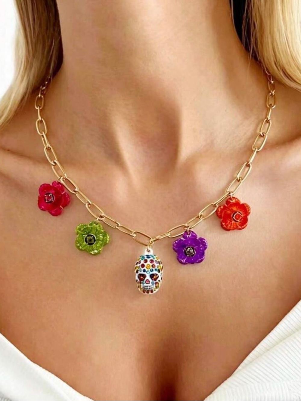 NWT ⚜️💖⚜️ Betsey Johnson Halloween Sugar Skull and Flowers Necklace - Picture 5 of 12